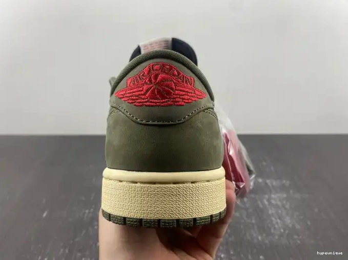 HYPE DM7866-002 AIR LOW JORDAN OG TRAVIS 1 'BLACK SP SCOTT OLIVE' X 0429